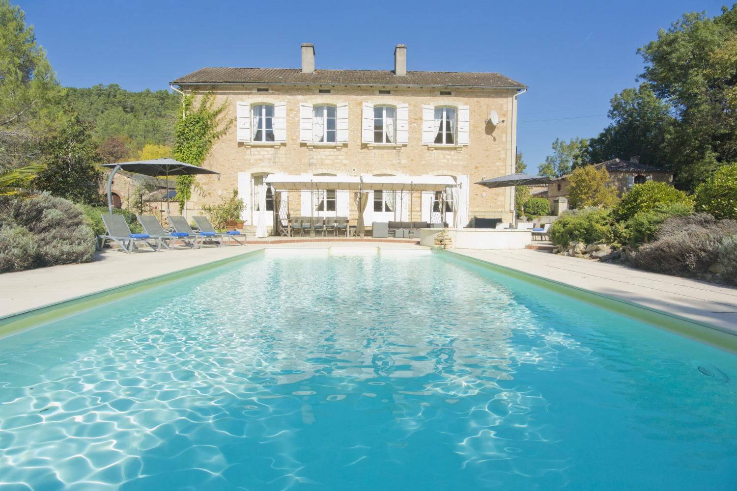 Rental home in Nouvelle-Aquitaine with private heated pool