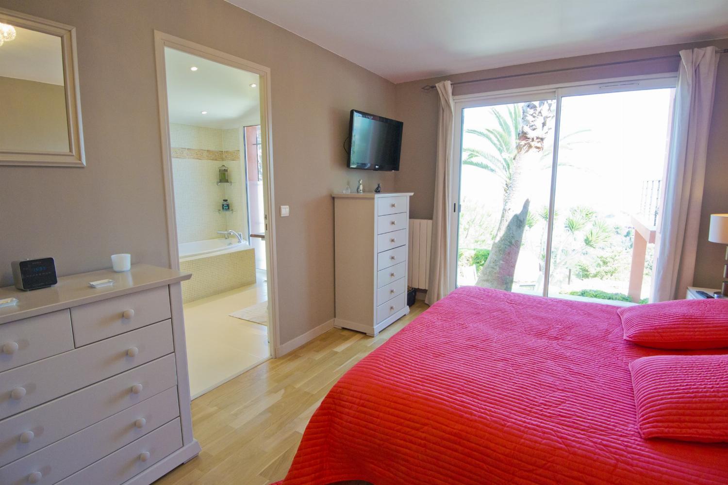 Bedroom | Holiday villa in Provence