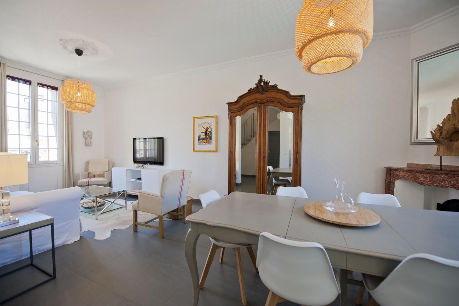 Dining room | Rental home in South of France