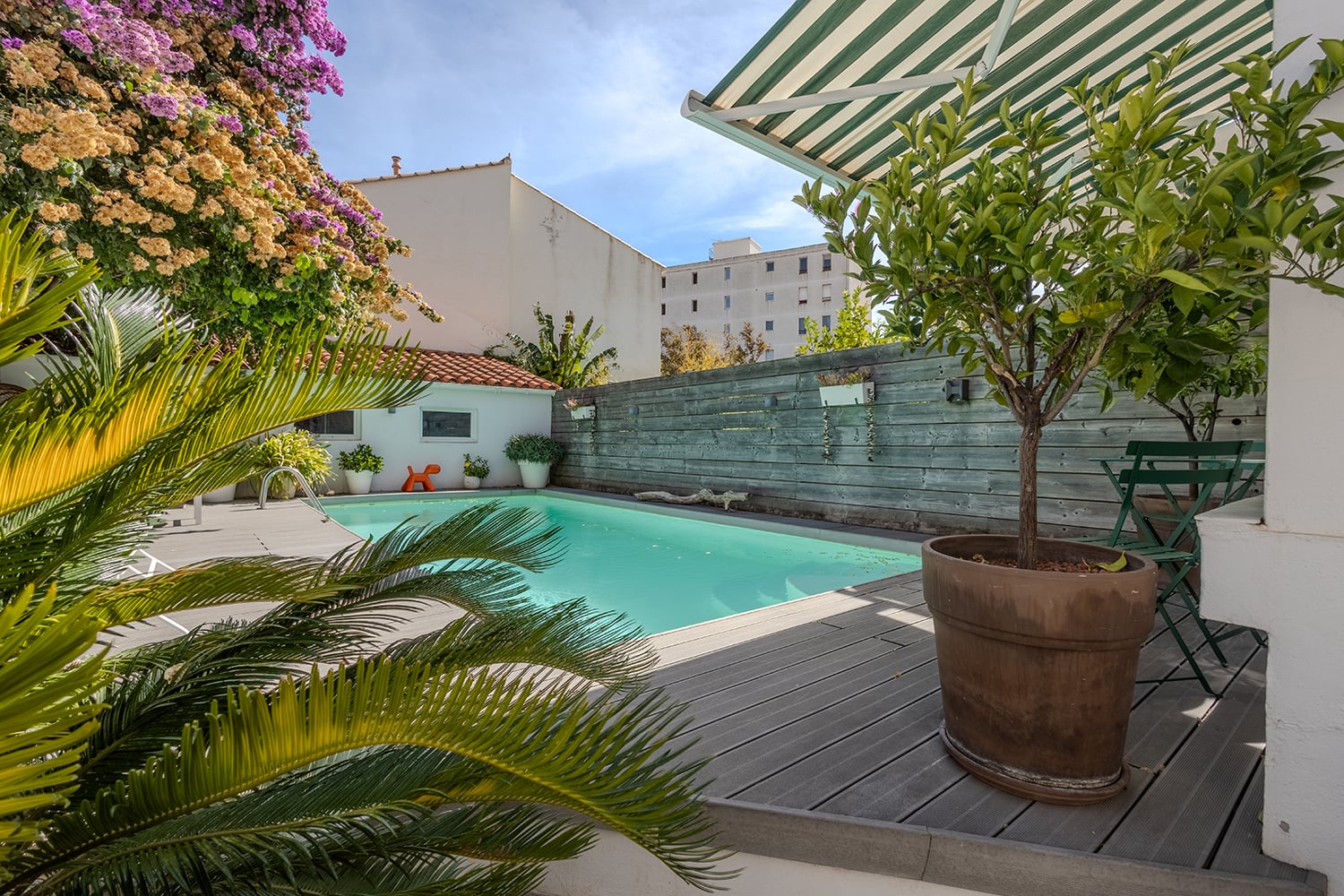 Private pool Private pool