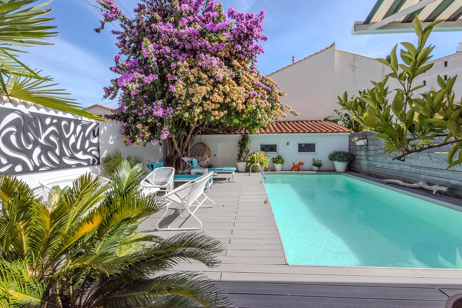 Private pool Private pool