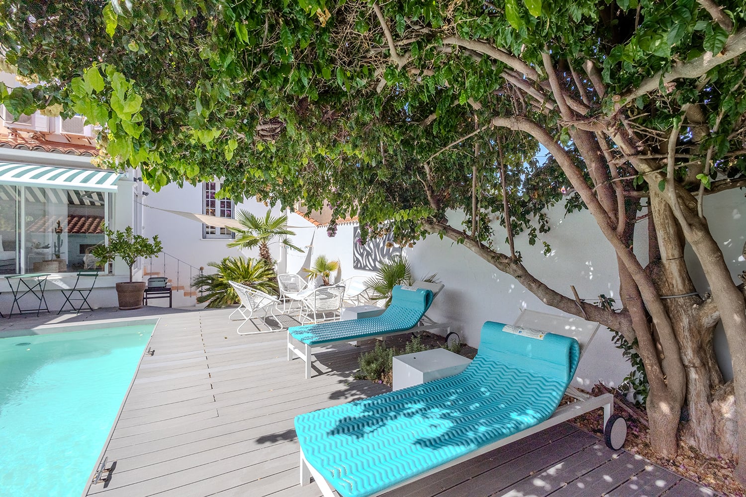 Private pool Private pool