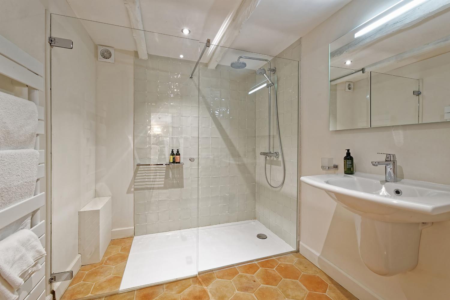 Bathroom | Vacation accommodation in Provence