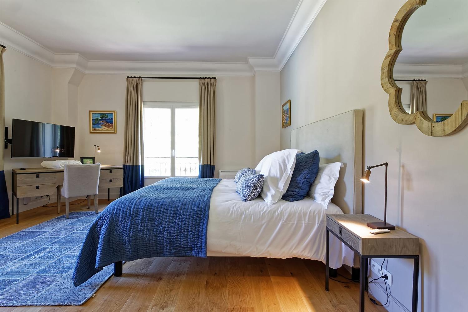 Bedroom | Vacation accommodation in Provence