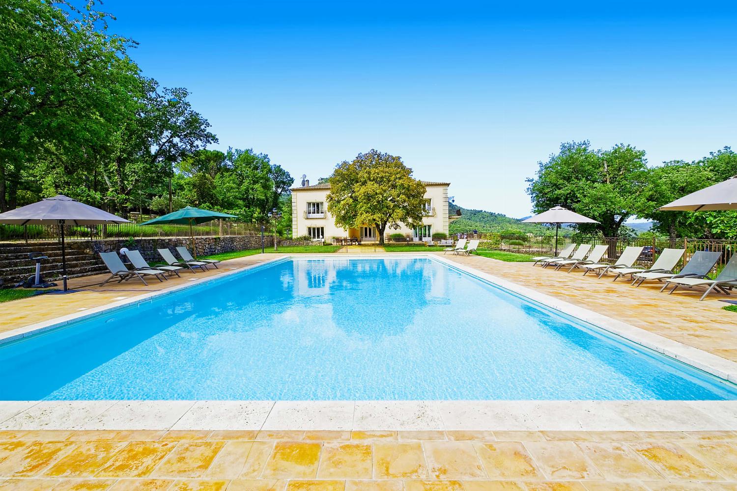 Vacation accommodation in Provence with private pool