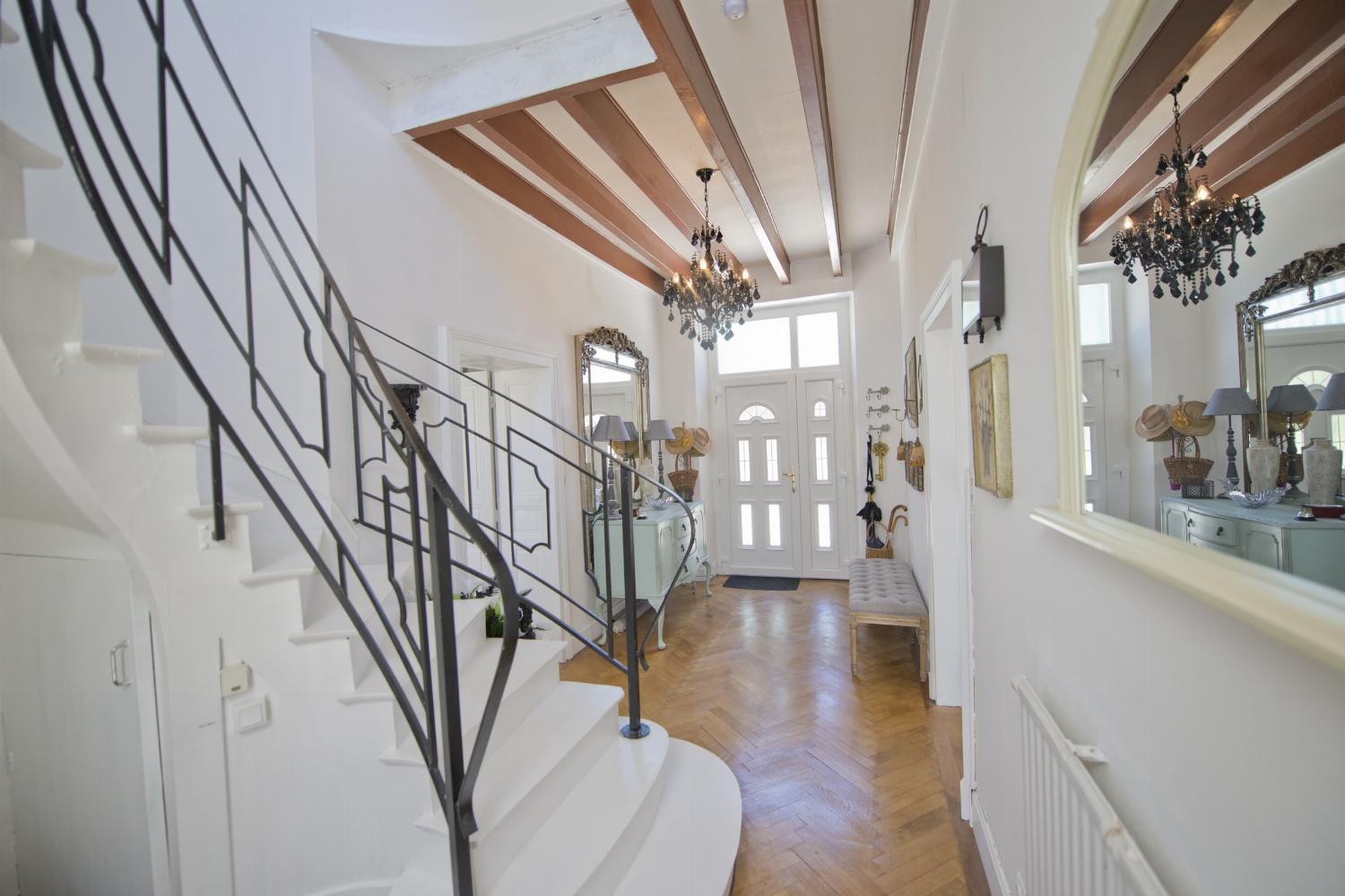 Hallway | Holiday home in Charente