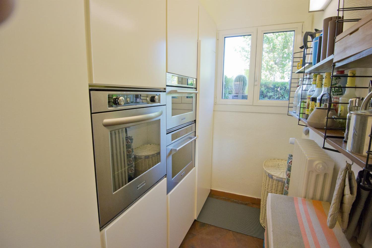 Kitchen | Holiday home in Port Grimaud