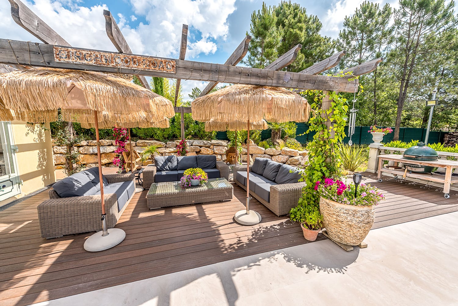 Shaded dining terrace Shaded dining terrace