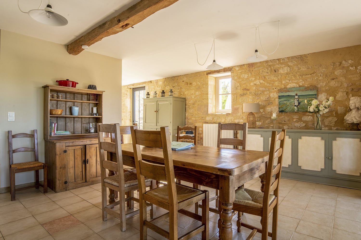 Dining room | Holiday home in Nouvelle-Aquitaine