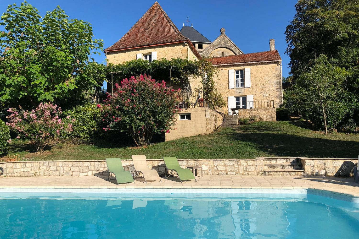 Rental home in Dordogne with private pool