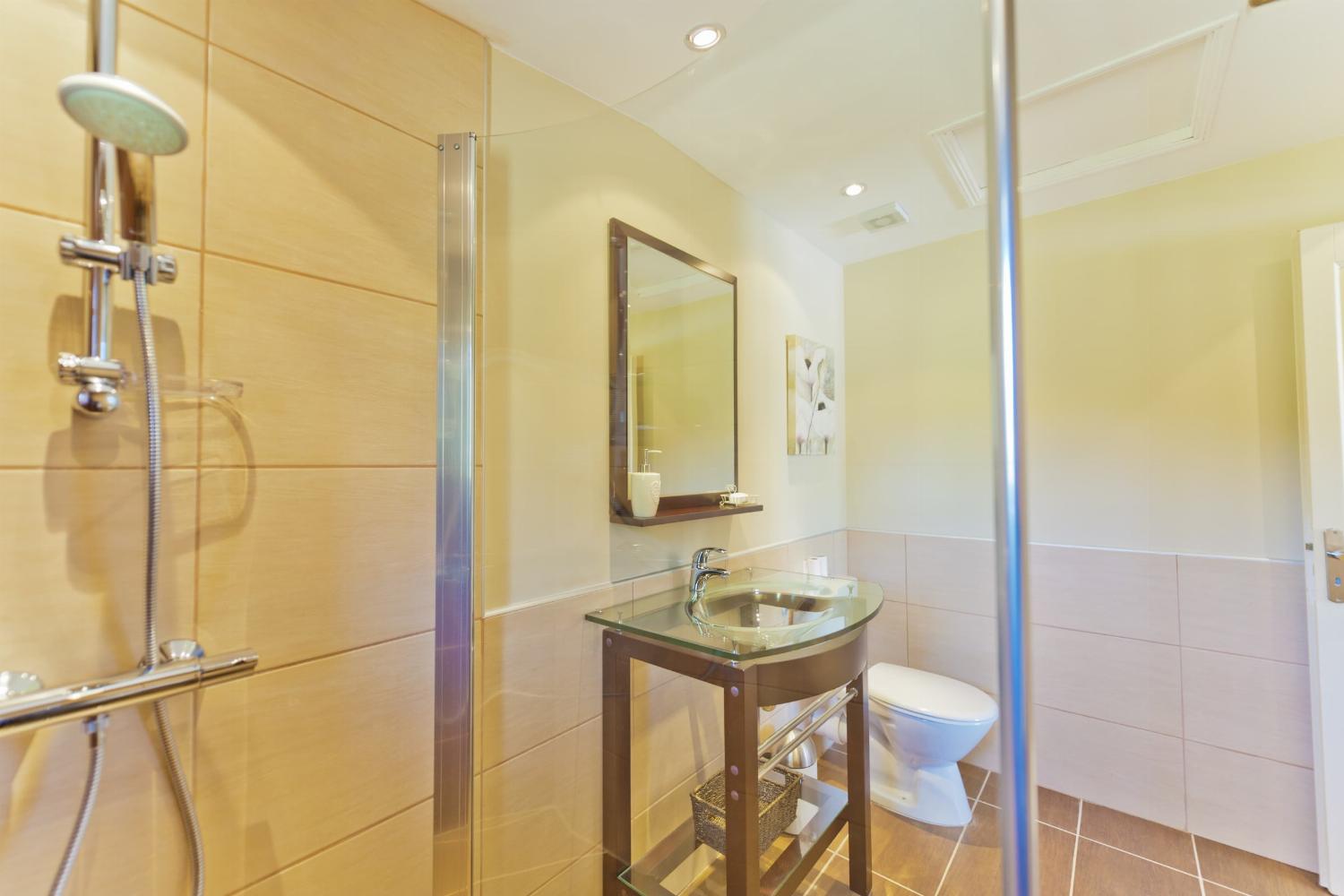 Bathroom | Rental home in Nouvelle-Aquitaine