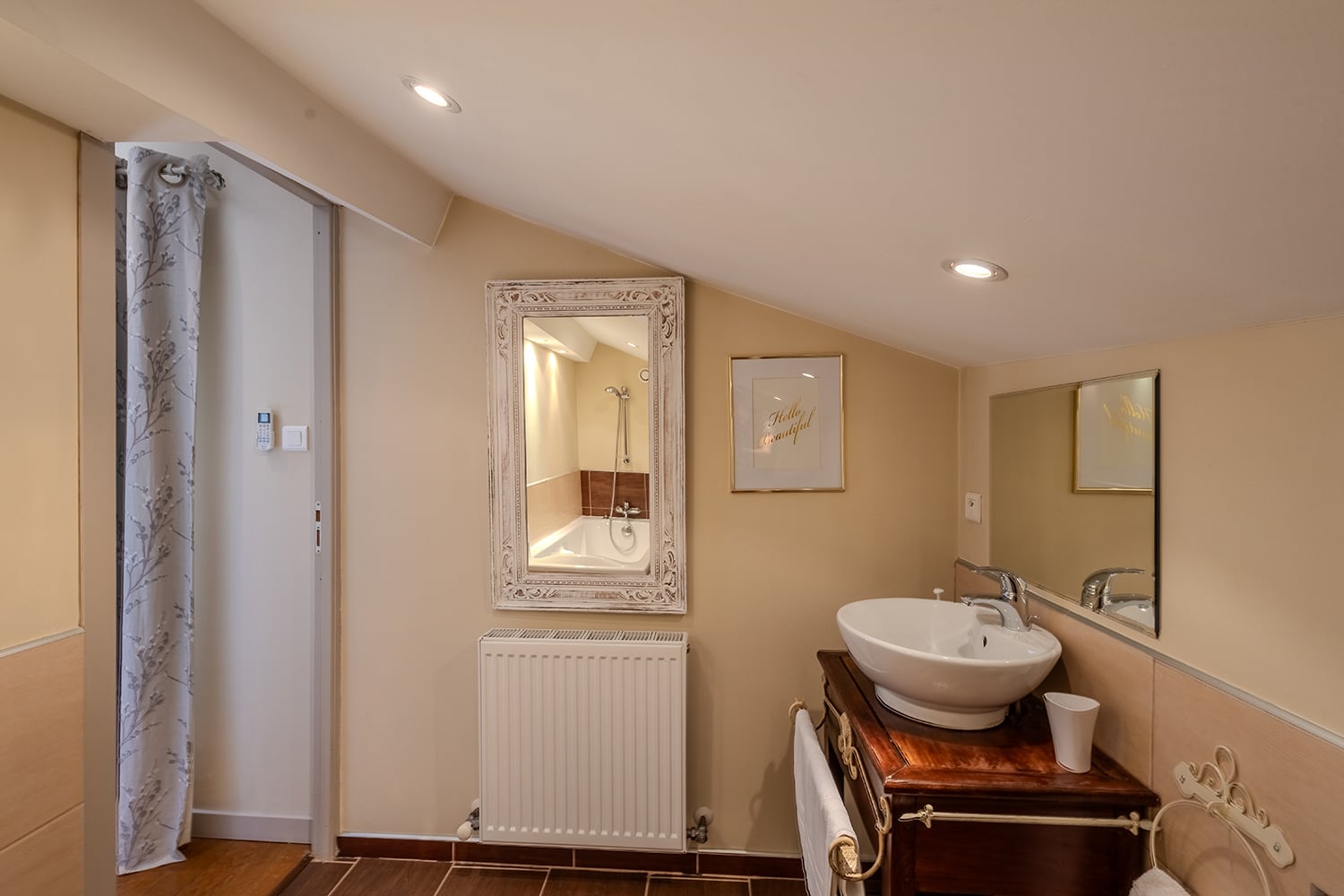 Bathroom | Rental home in Nouvelle-Aquitaine