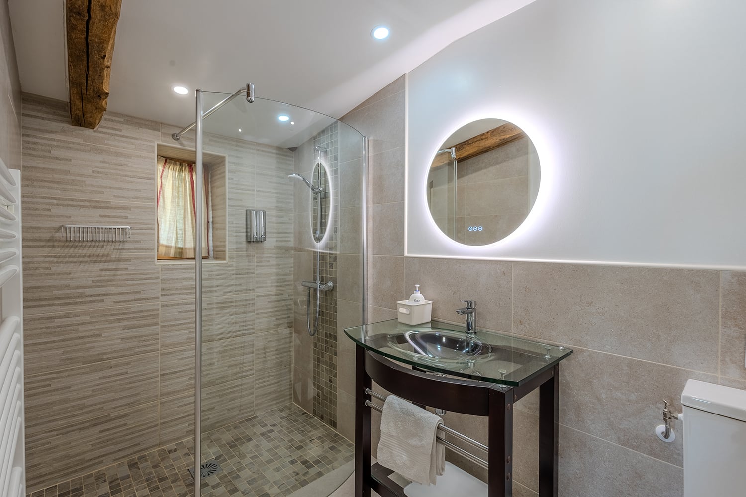 Bathroom | Rental home in Nouvelle-Aquitaine