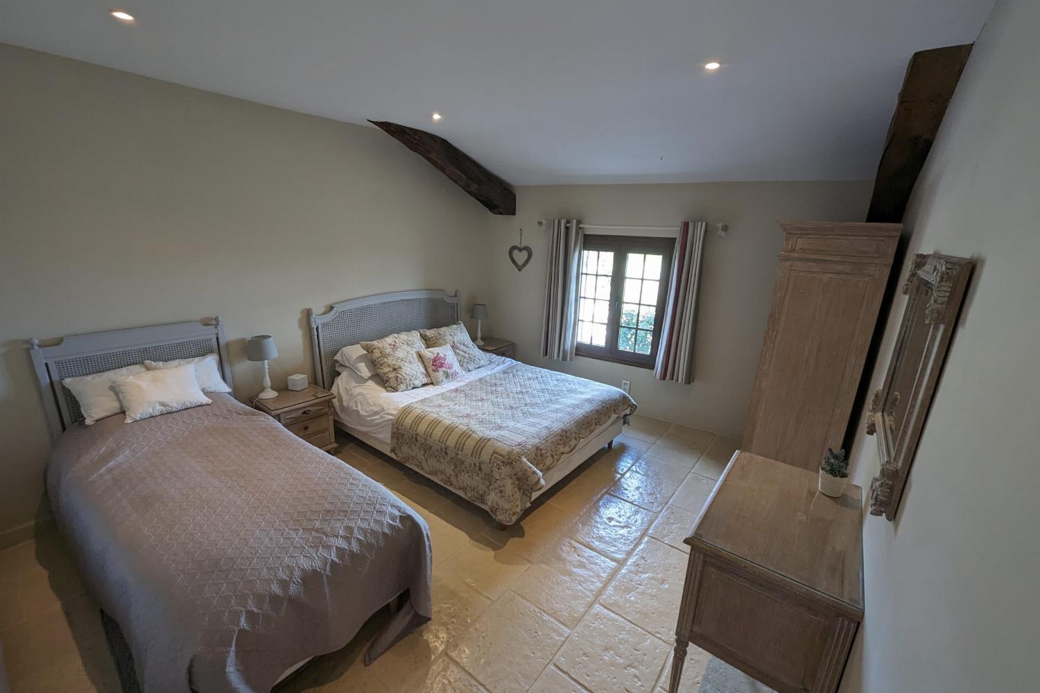 Bedroom | Rental home in Nouvelle-Aquitaine