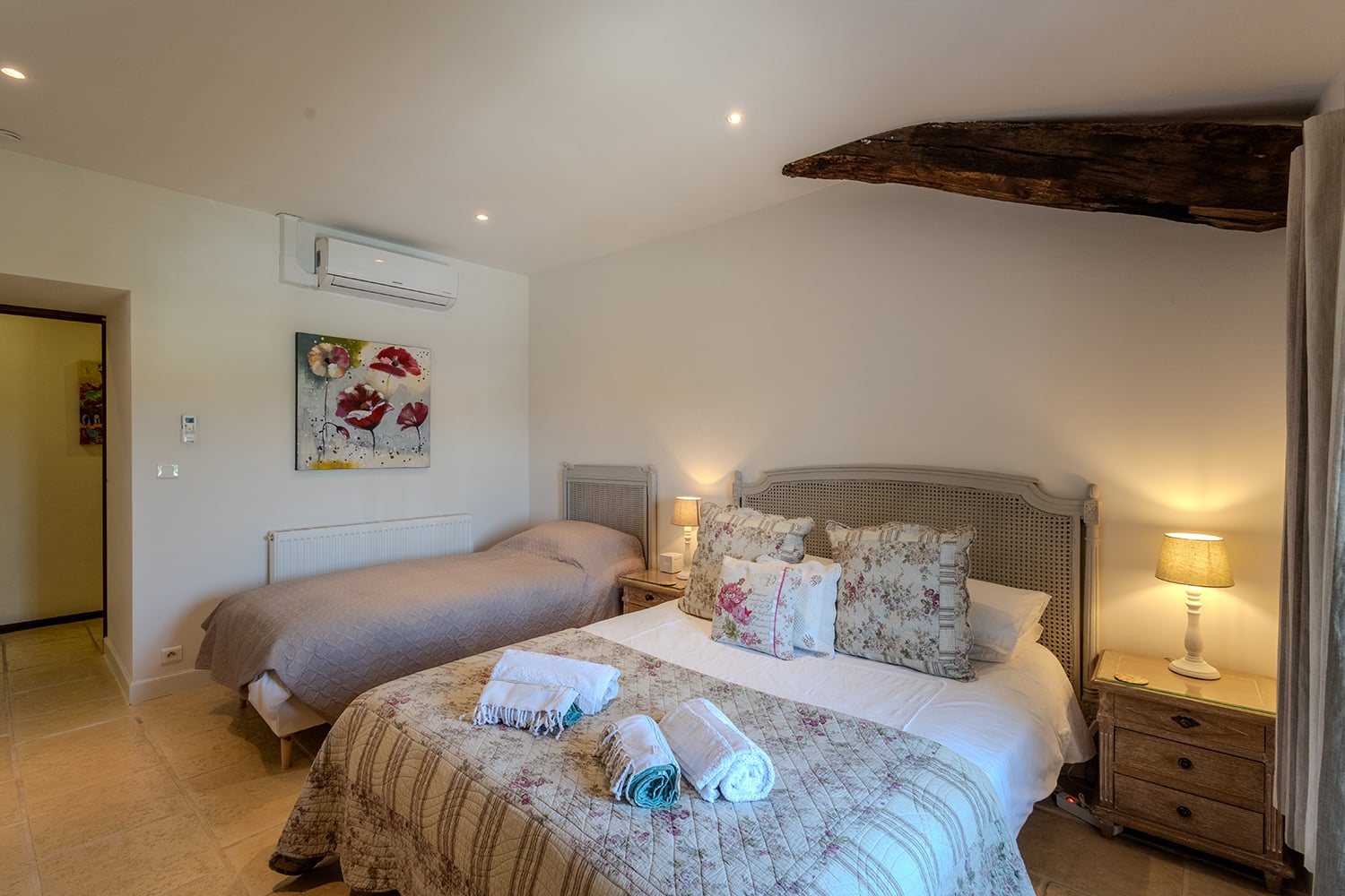 Bedroom | Rental home in Nouvelle-Aquitaine