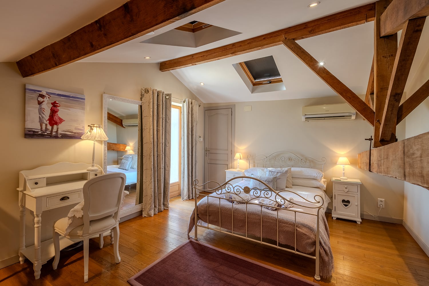 Bedroom | Rental home in Nouvelle-Aquitaine