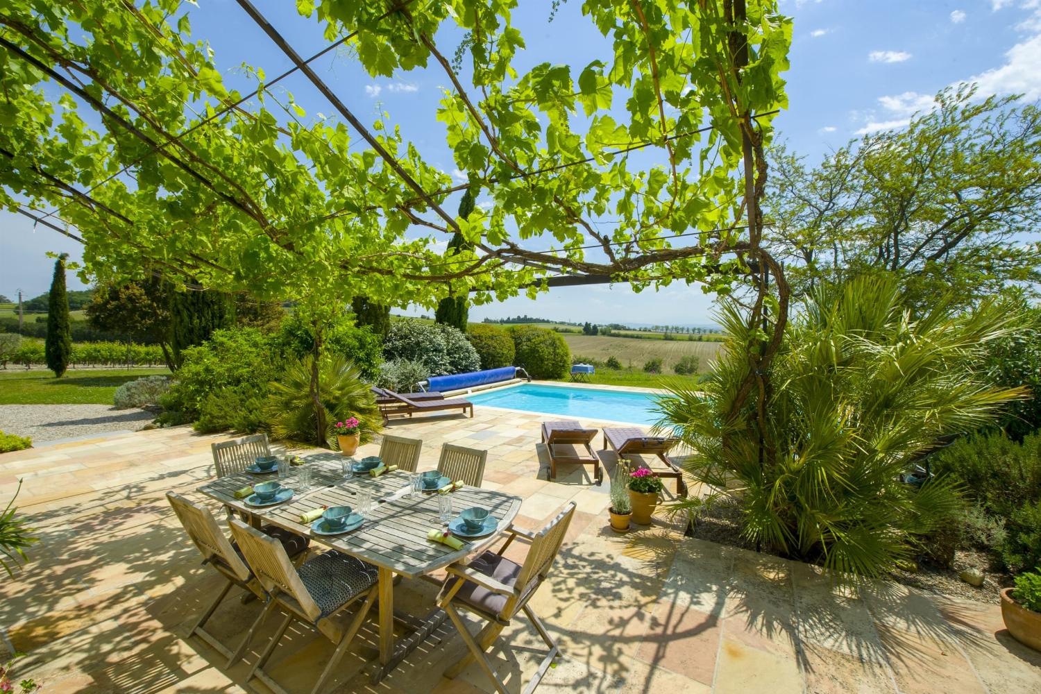 Terrasse pour les repas