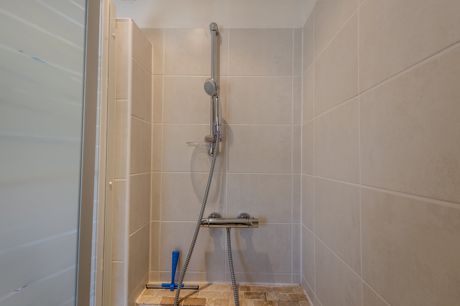 Bathroom | Holiday home in Juillac