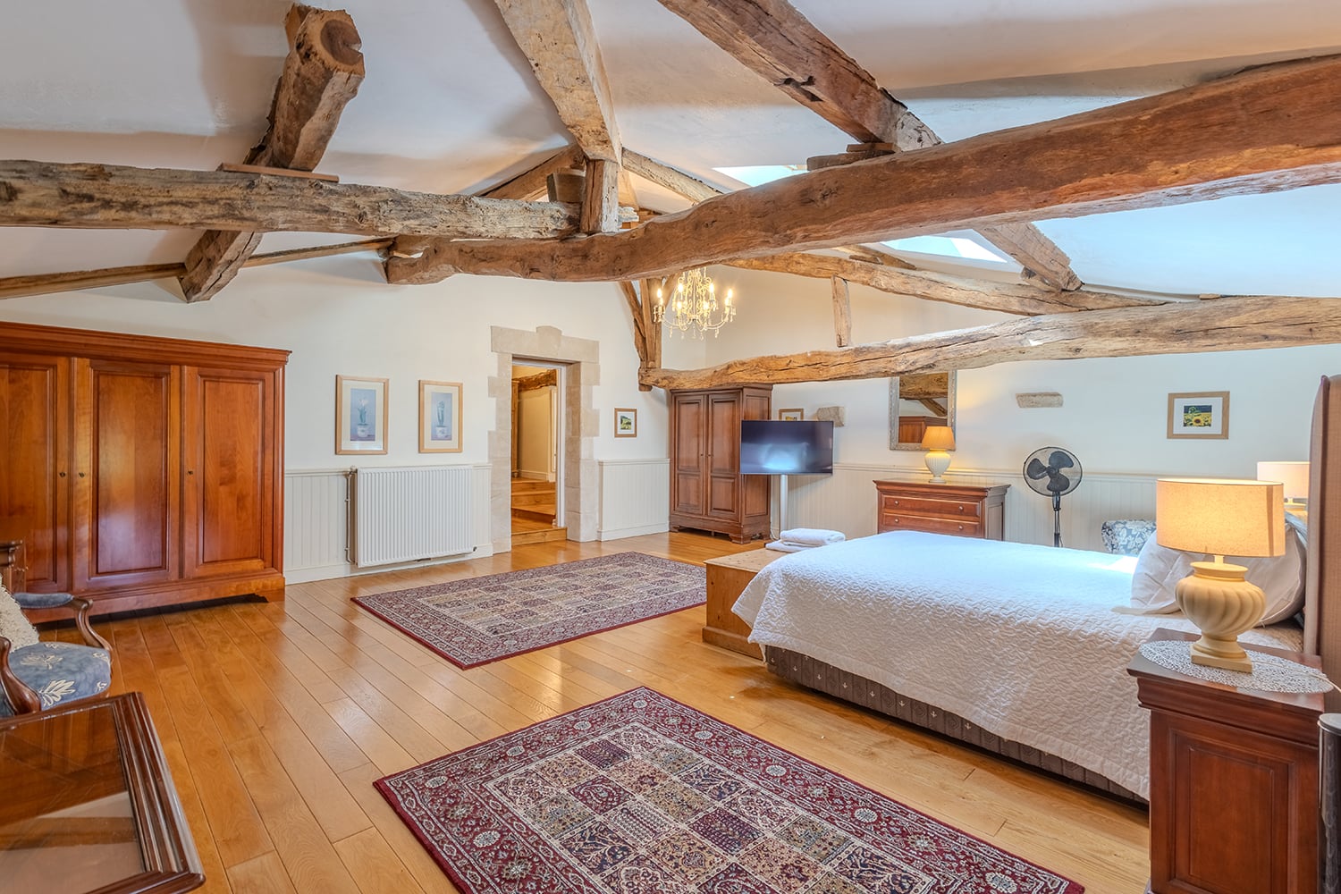Bedroom | Holiday home in Juillac