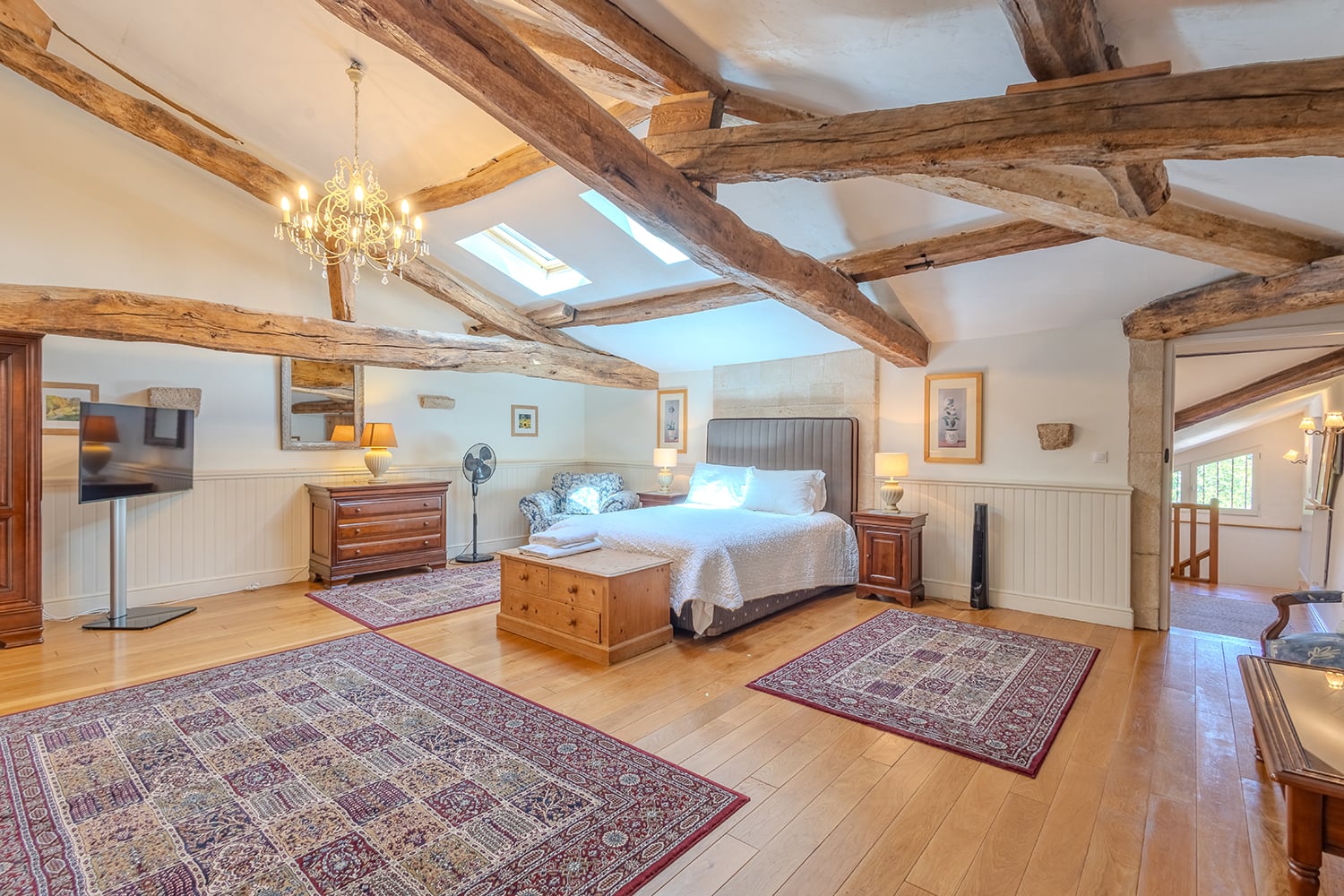 Bedroom | Holiday home in Juillac