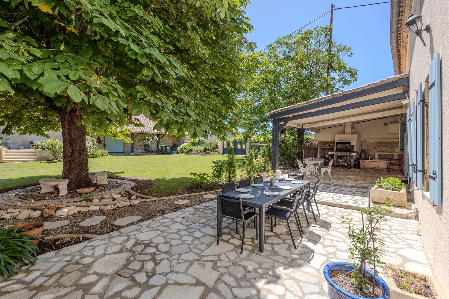 Dining terrace