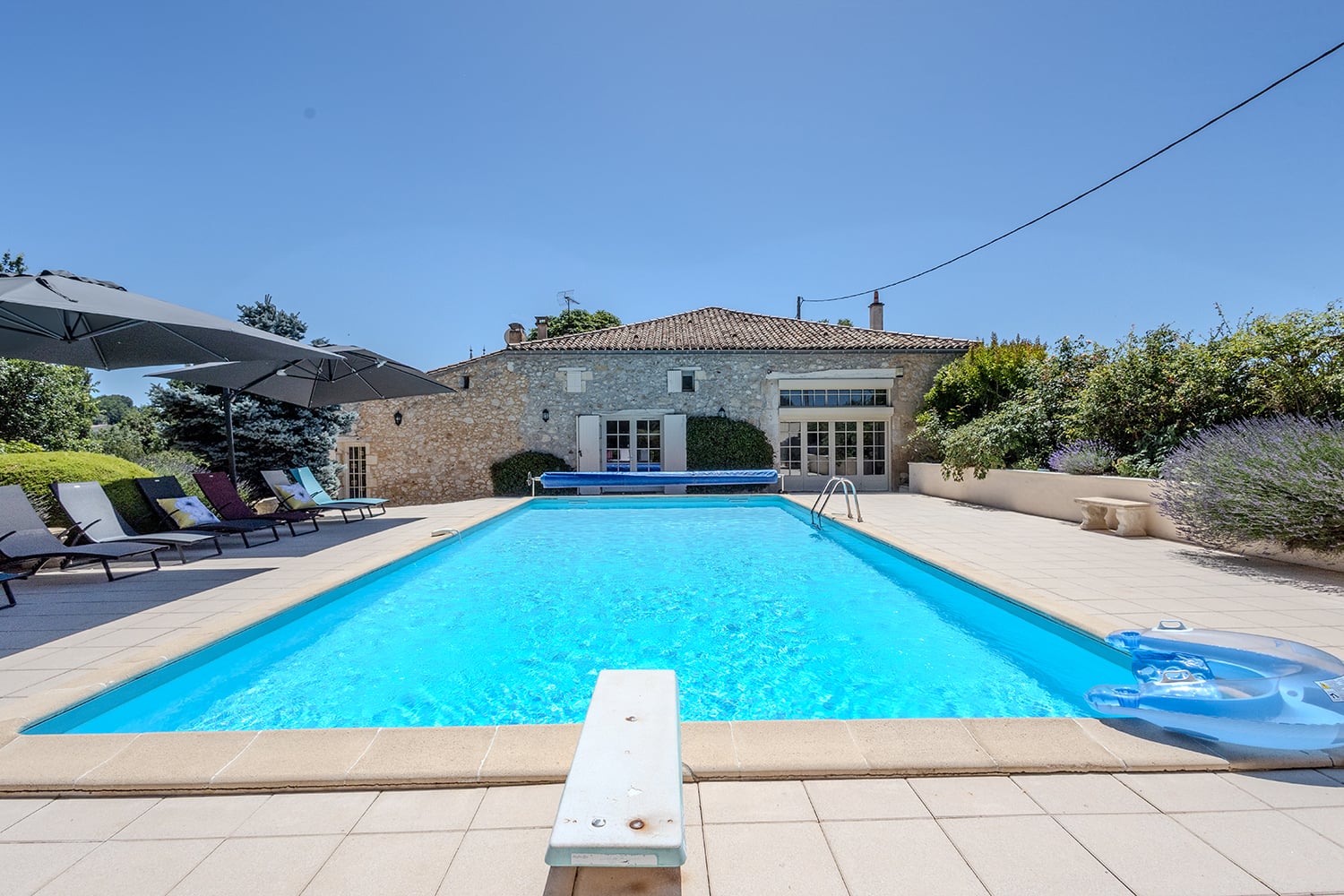 Maison de vacances à Juillac avec piscine privée chauffée
