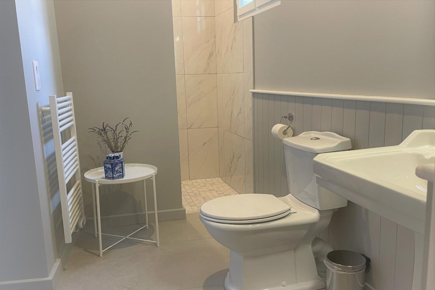 Bathroom | Holiday accommodation in Lot-et-Garonne