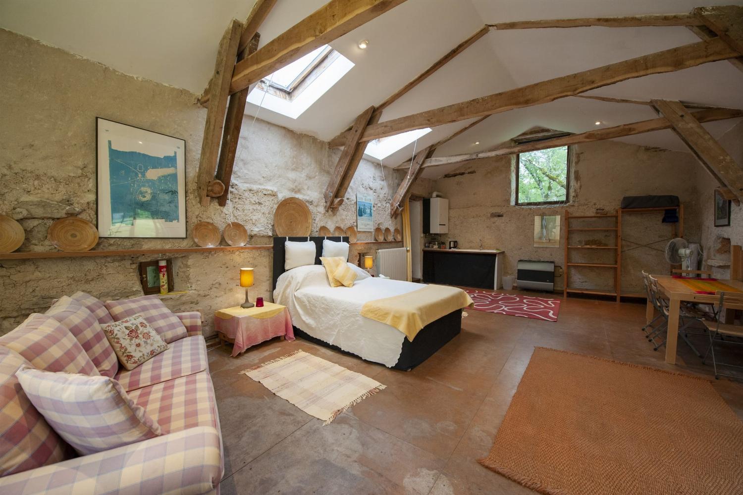 Bedroom in barn | Holiday home in Lot