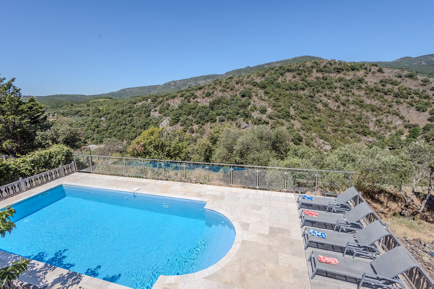 Private pool and view Private pool and view