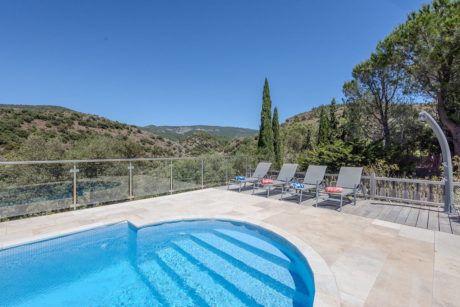 Private pool Private pool