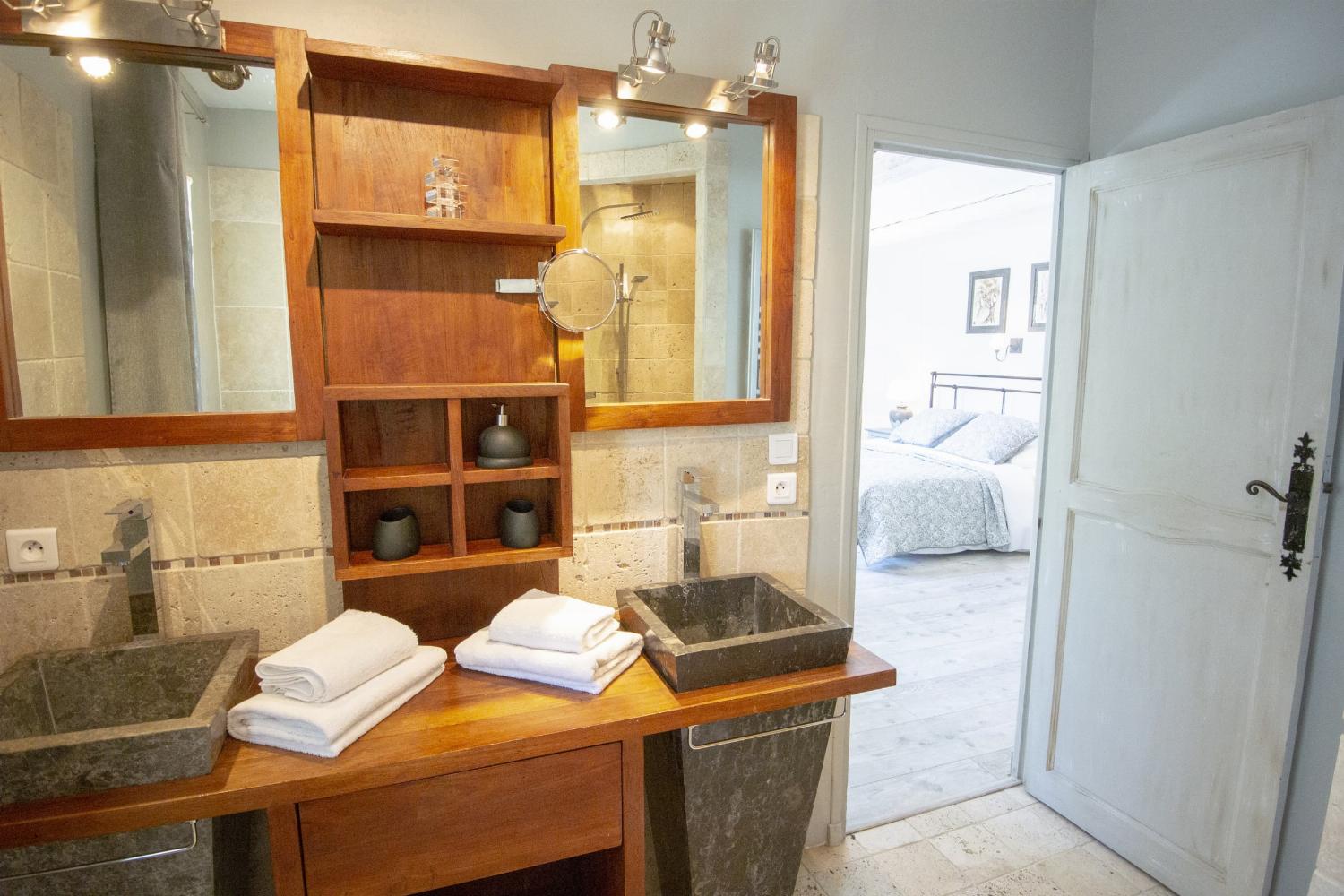 Bathroom | Holiday home in Provence