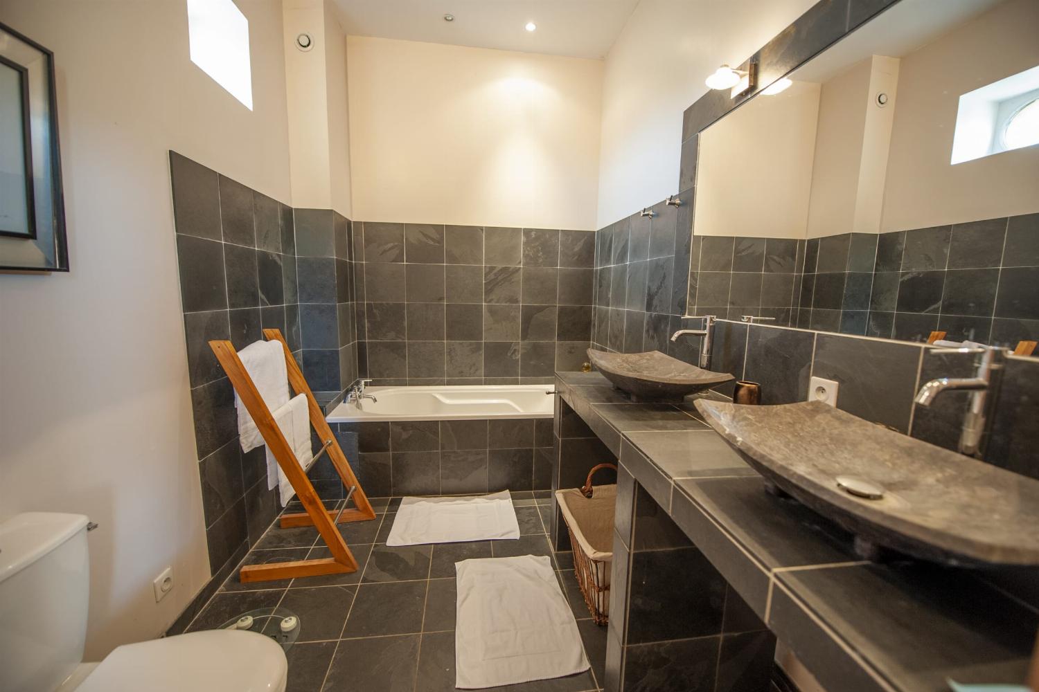 Bathroom | Holiday home in Dordogne