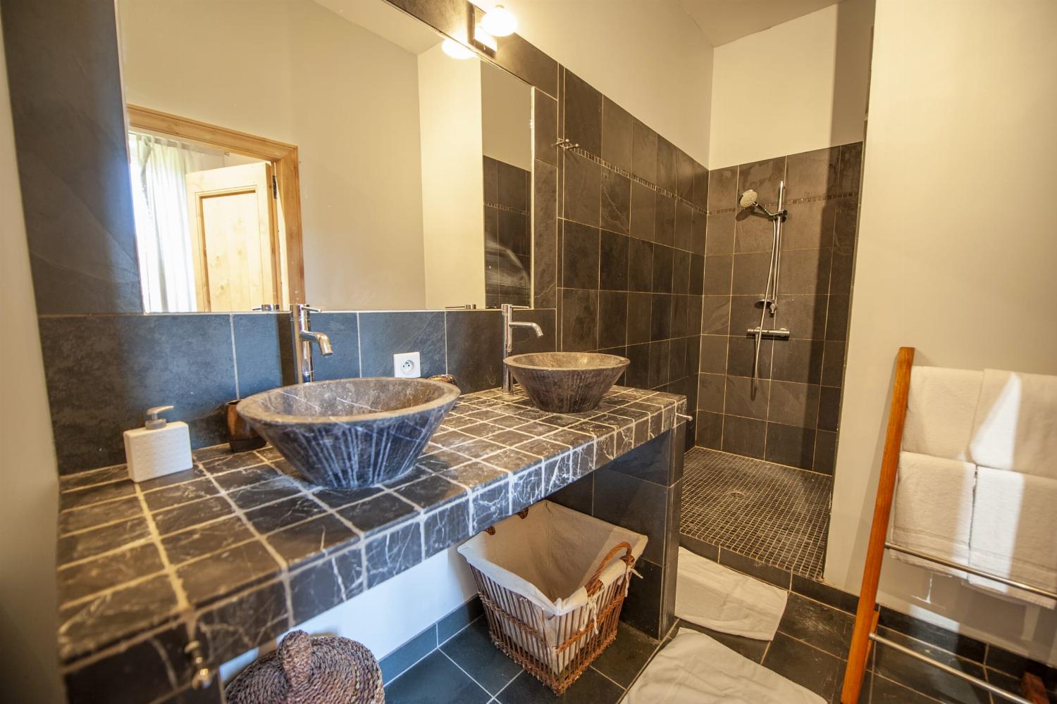 Bathroom | Holiday home in Dordogne