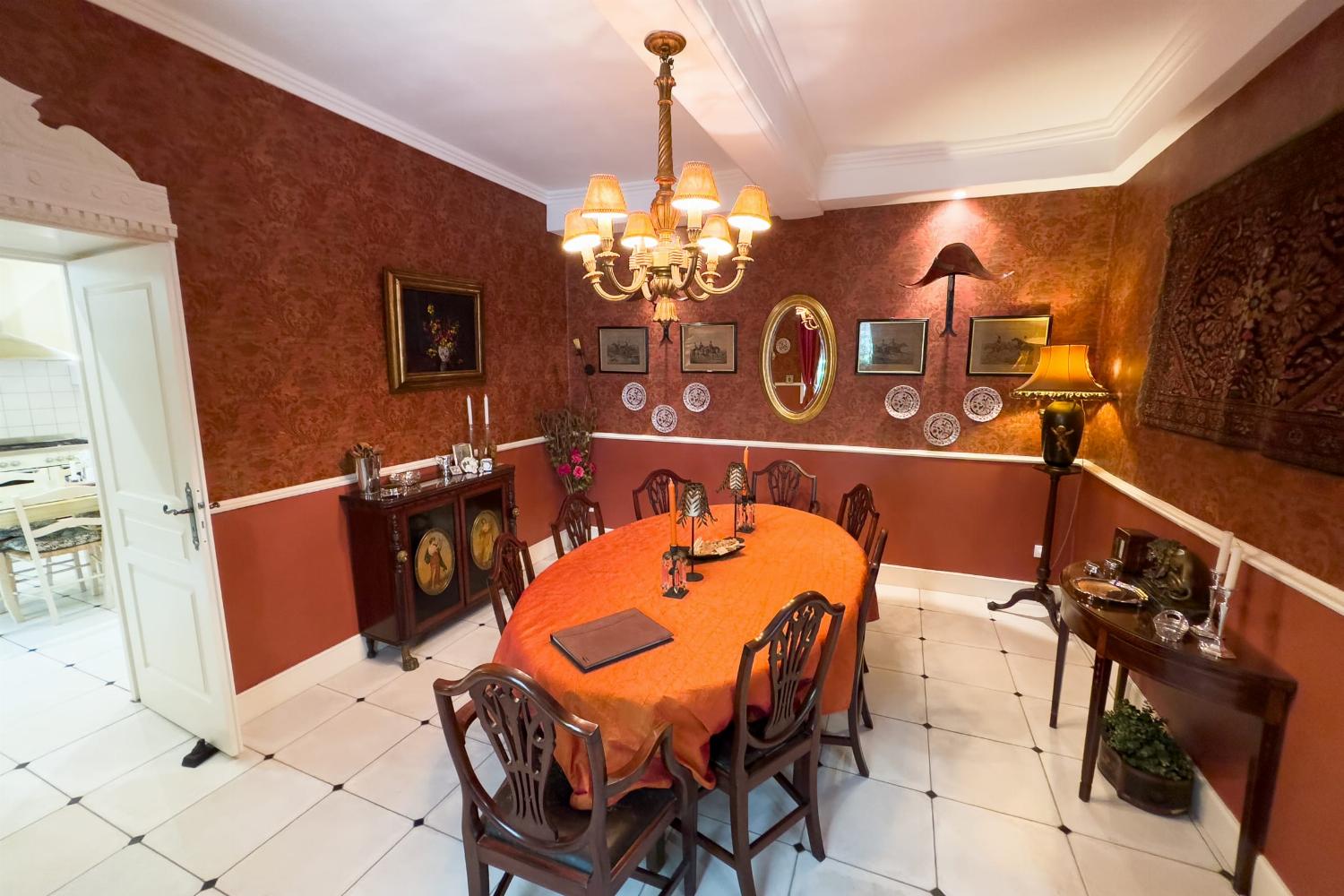 Dining room | Holiday home in the South of France