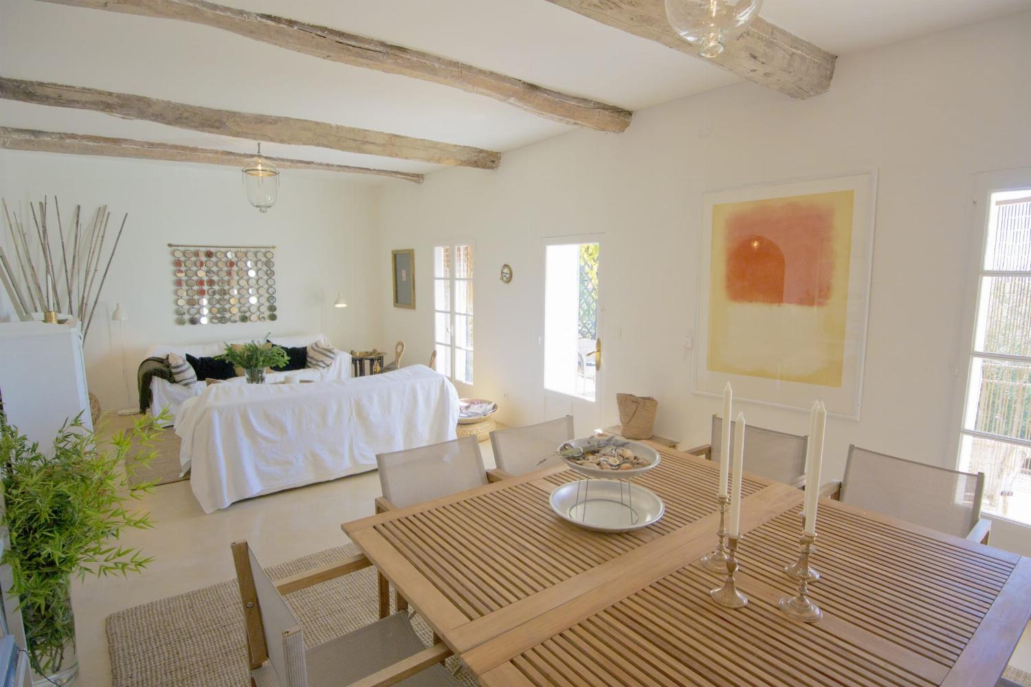 Dining room | Holiday home in South of France