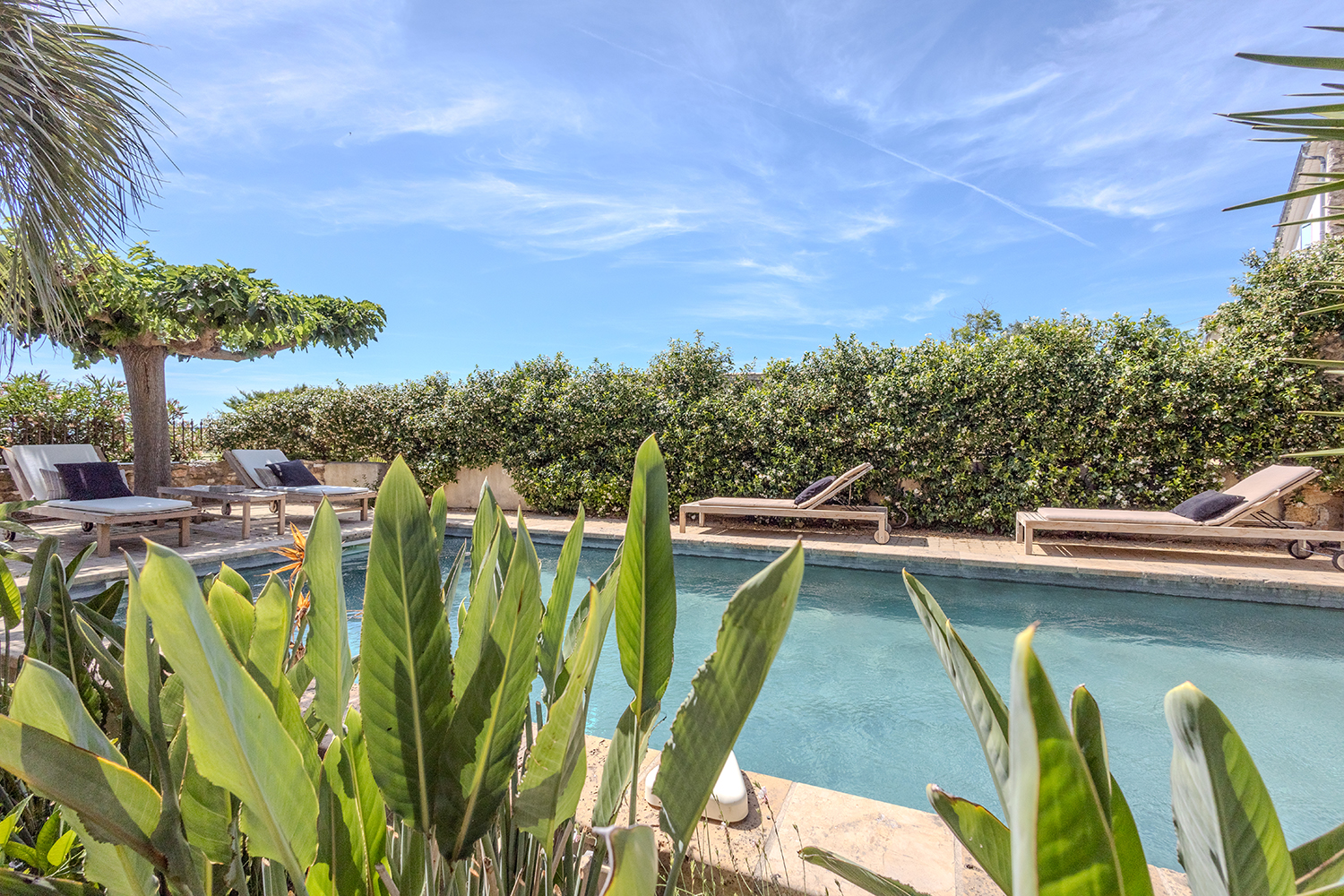 Private pool Private pool