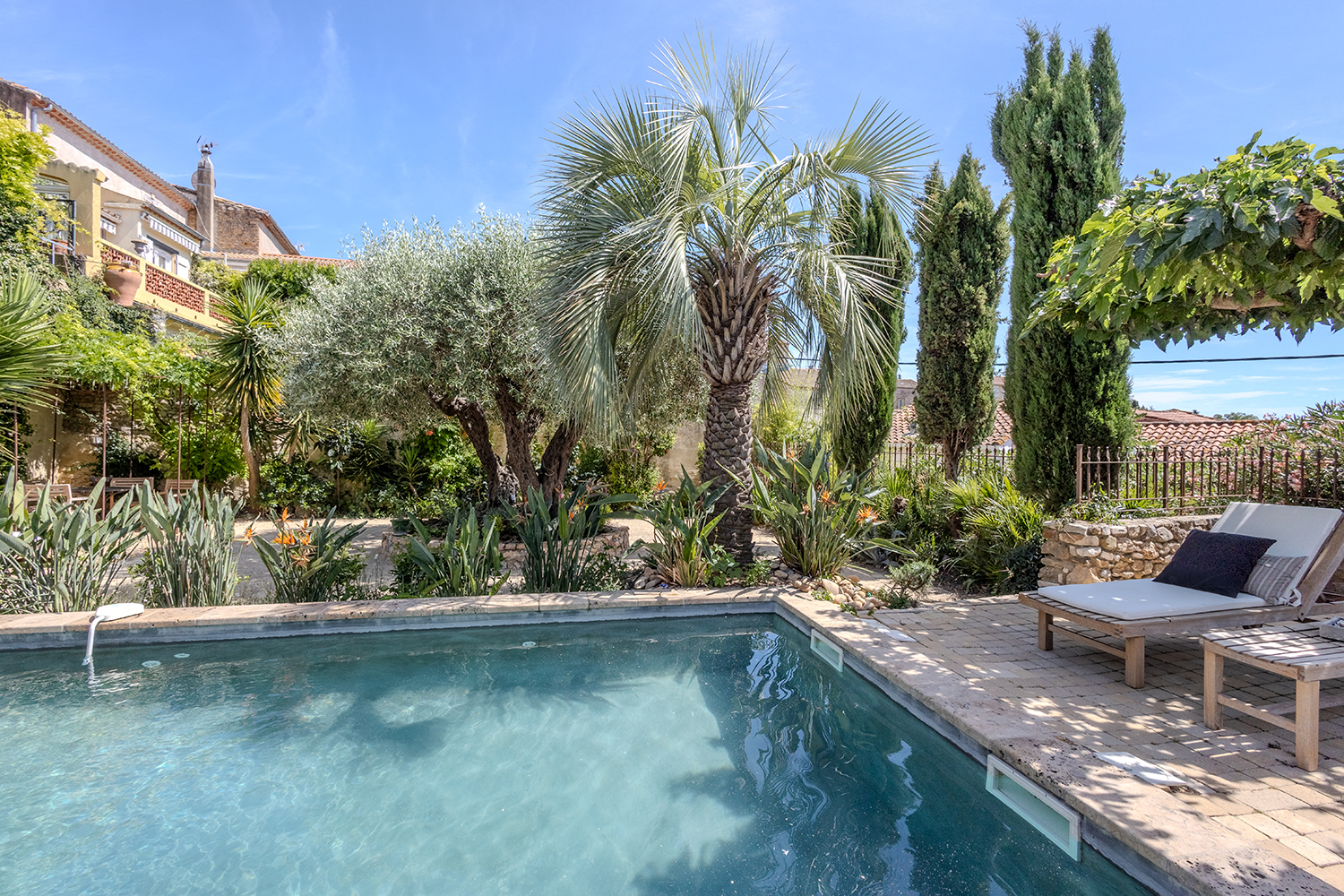 Private pool Private pool
