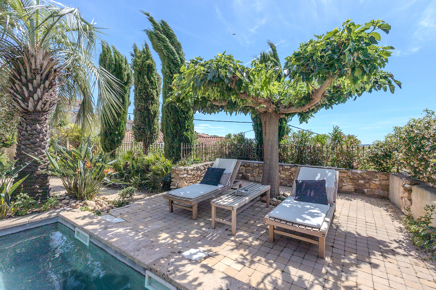Private pool Private pool
