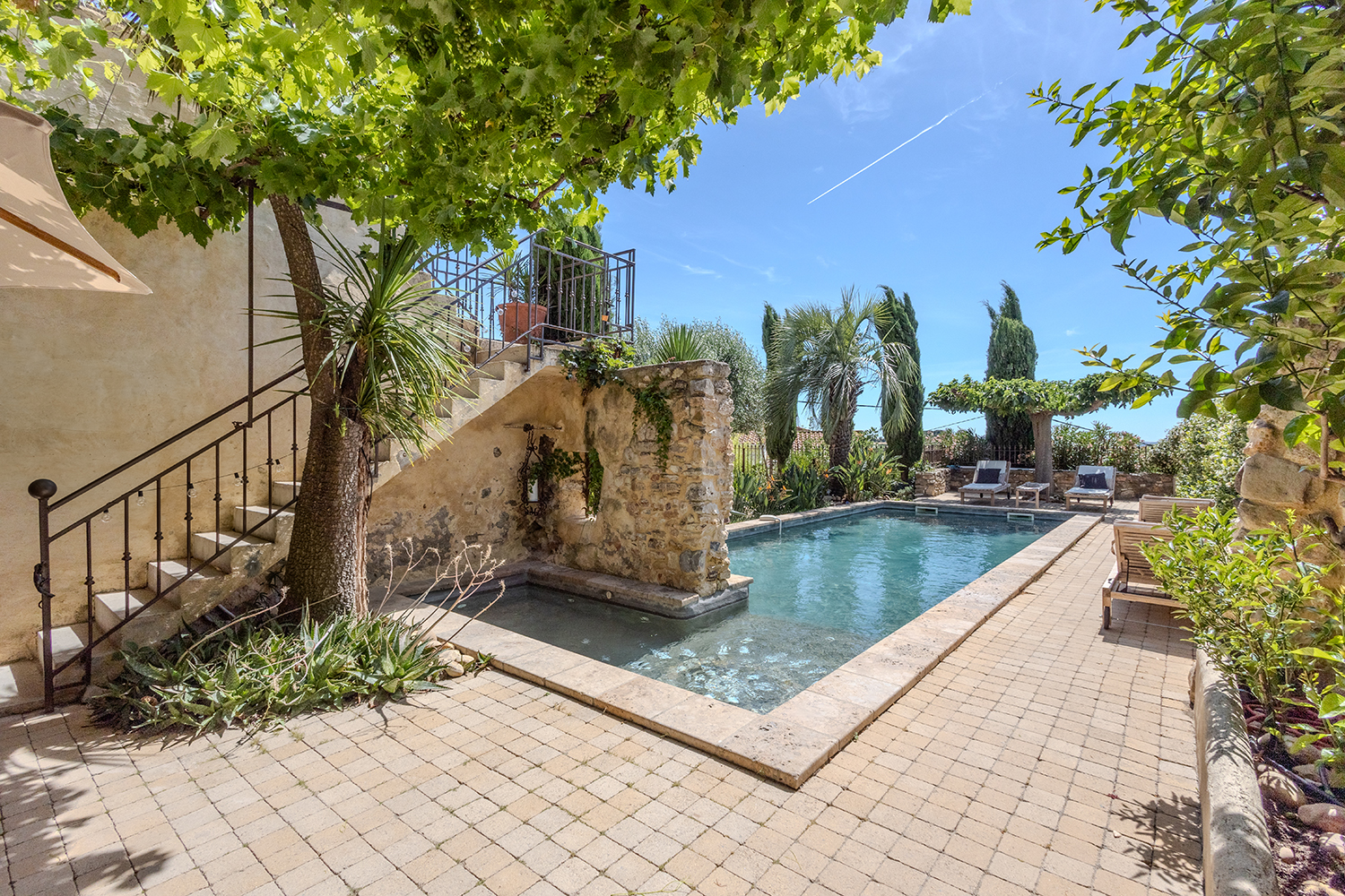 Private pool Private pool