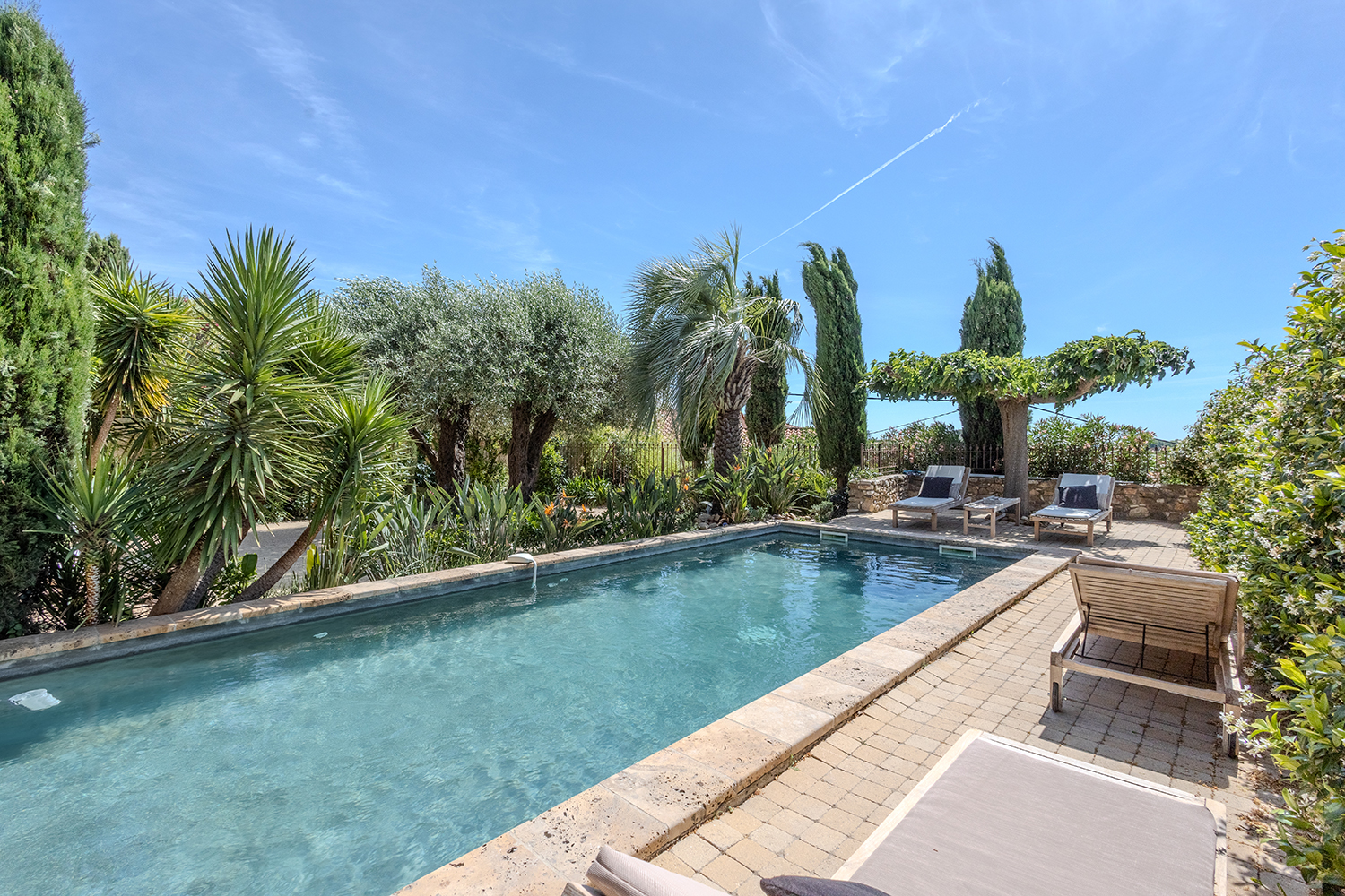 Private pool Private pool