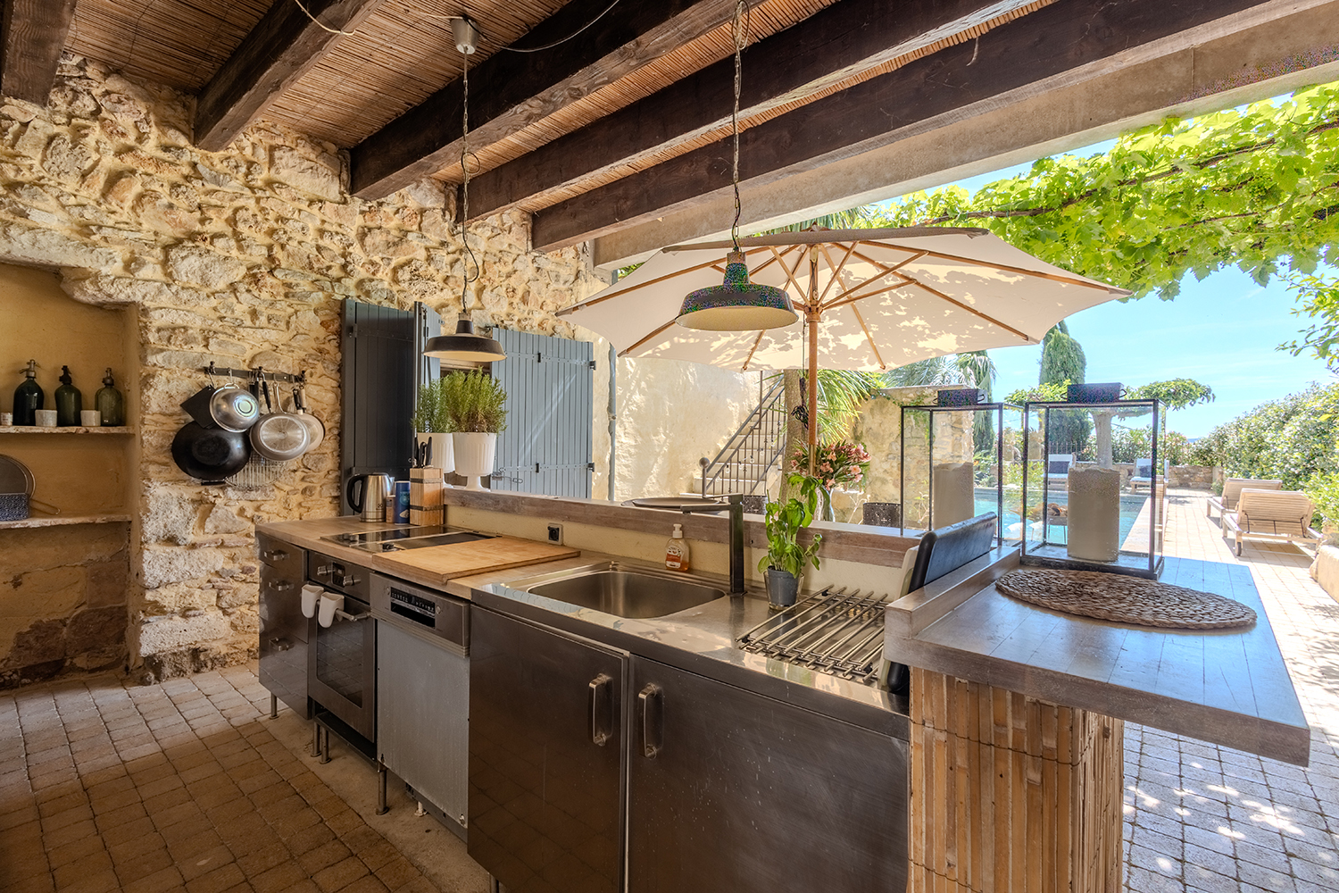 Summer kitchen | Holiday home in Magalas Summer kitchen | Holiday home in Magalas