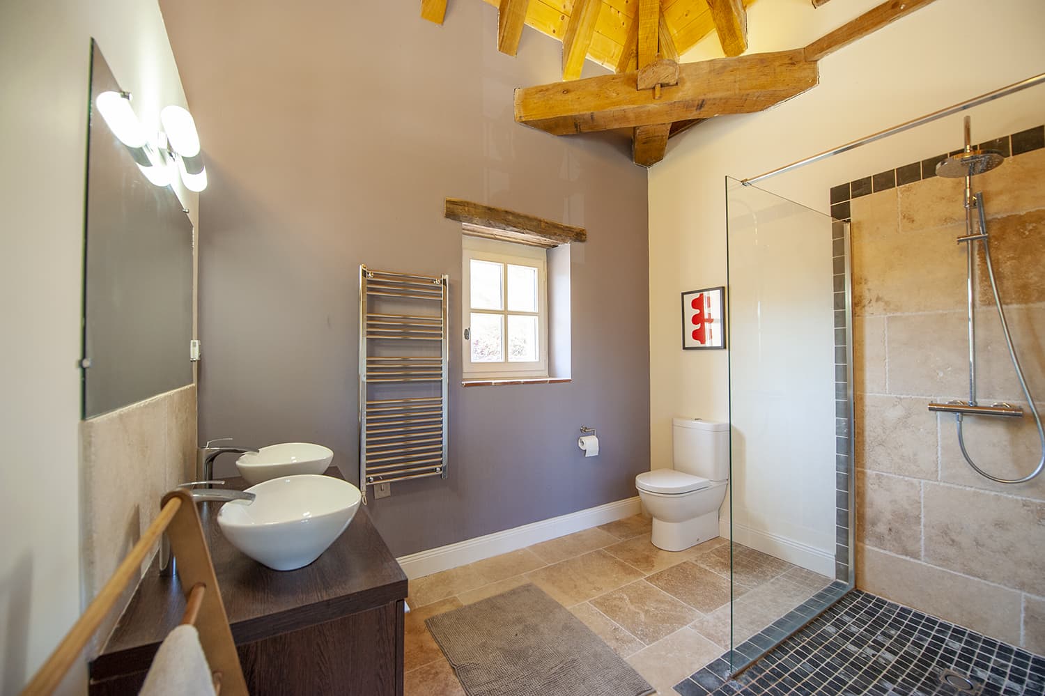 Bathroom in Haute-Garonne rental home