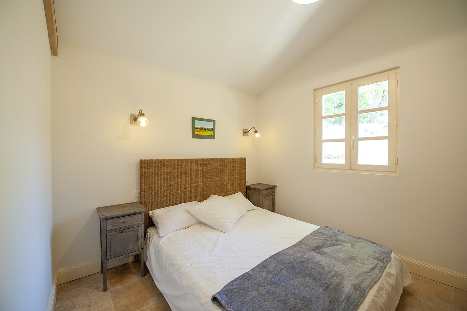 Bedroom in pool-house accommodation in Haute-Garonne