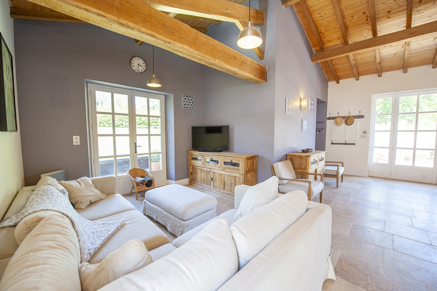 Living room in Haute-Garonne rental home