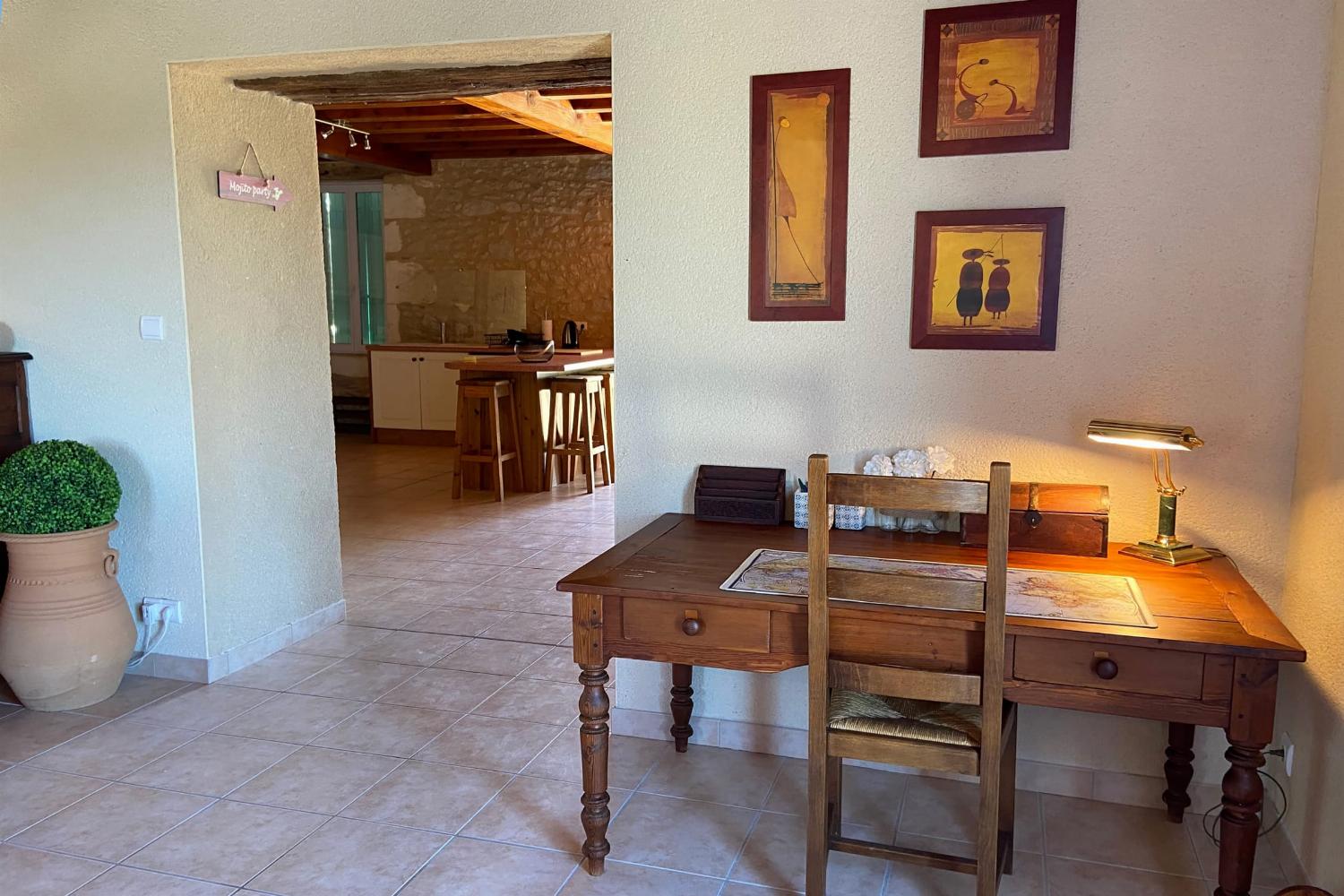 Living room | Holiday home in Nouvelle-Aquitaine