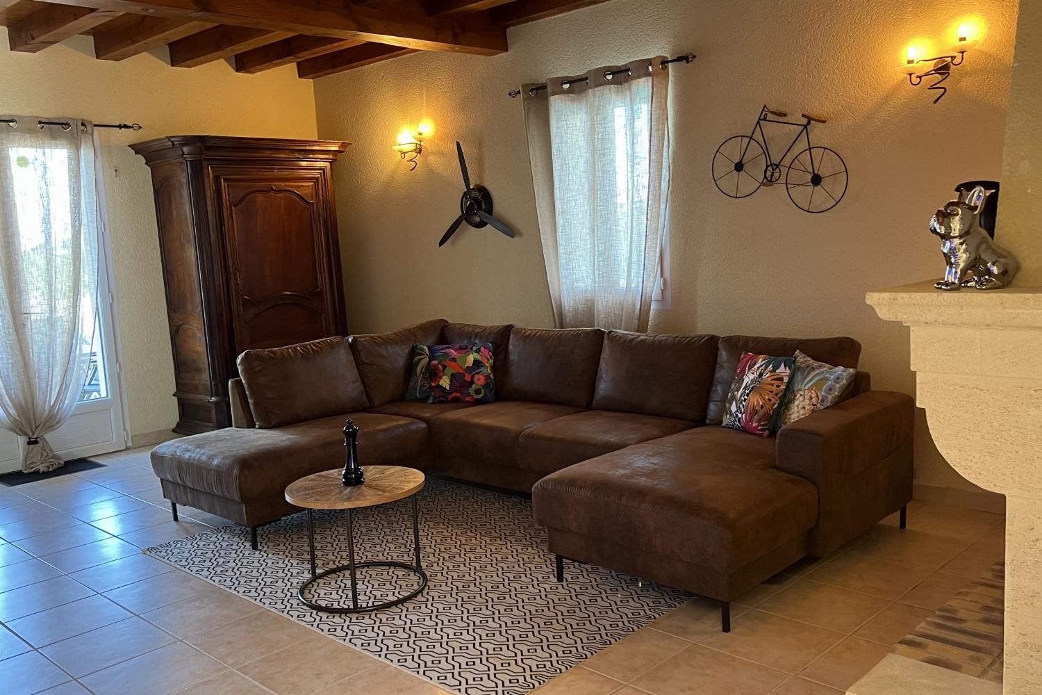 Living room | Holiday home in Nouvelle-Aquitaine
