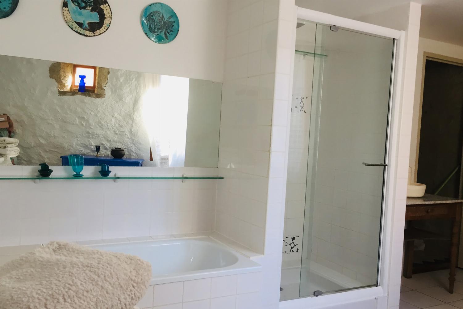 Bathroom | Holiday home in South of France