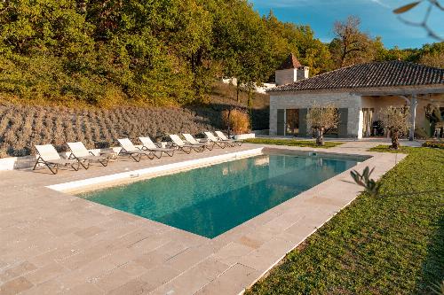 Holiday accommodation in the Lot with private pool
