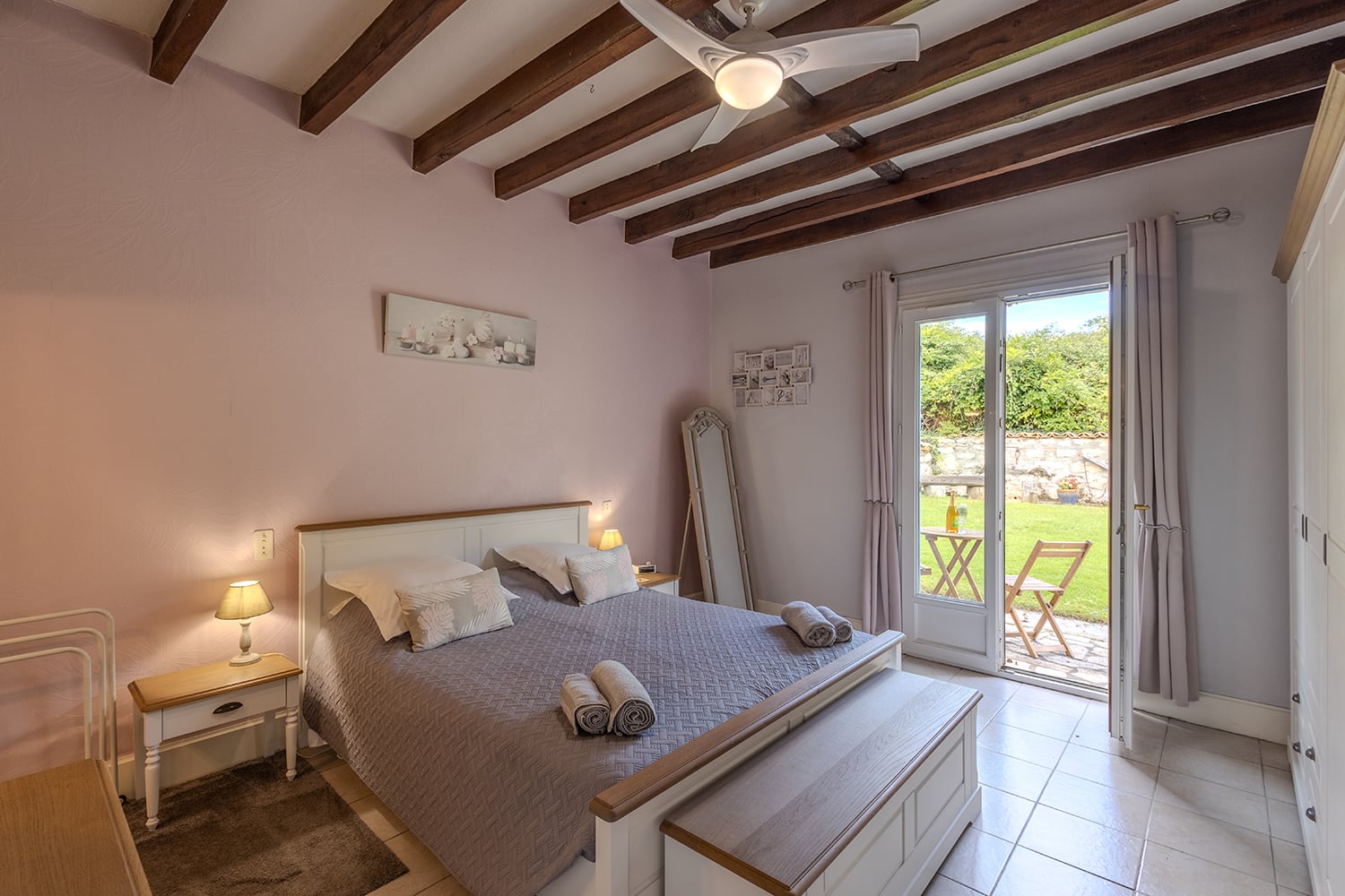 Bedroom | Holiday accommodation in Nouvelle-Aquitaine