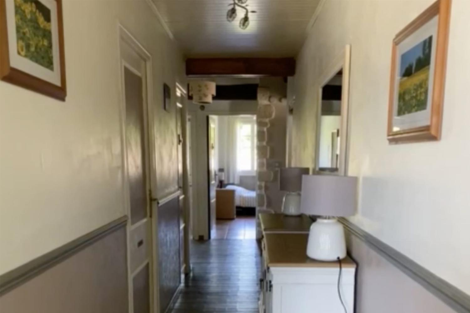 Hallway | Holiday accommodation in South West France
